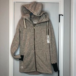 DESO Supply the Wanderer Hoodie sz XS